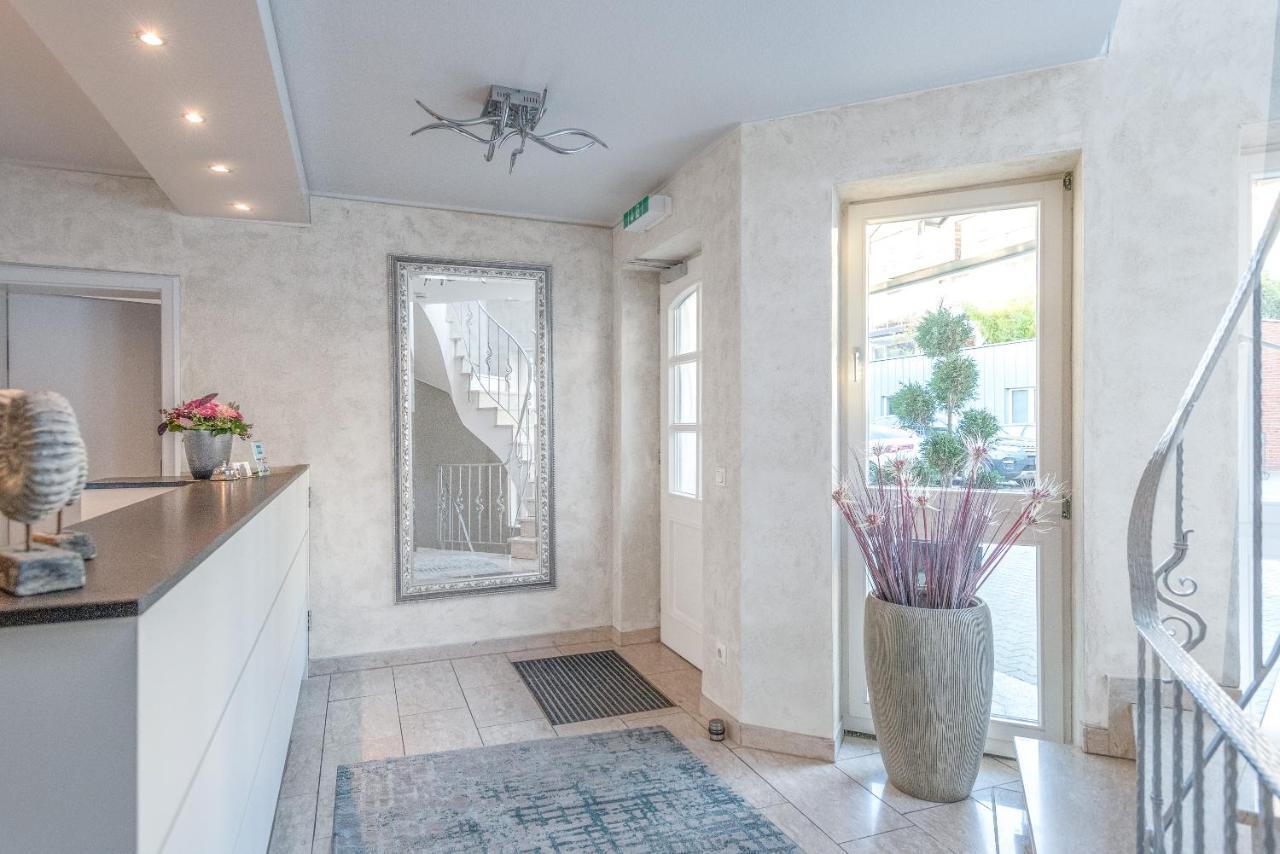 Hotel Zur Krone Meerbusch Dış mekan fotoğraf