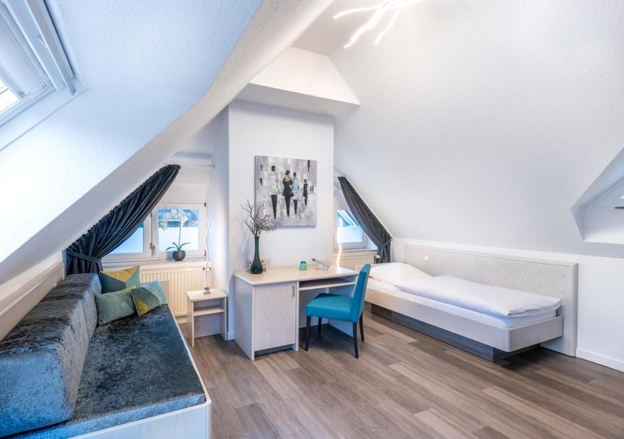 Hotel Zur Krone Meerbusch Dış mekan fotoğraf